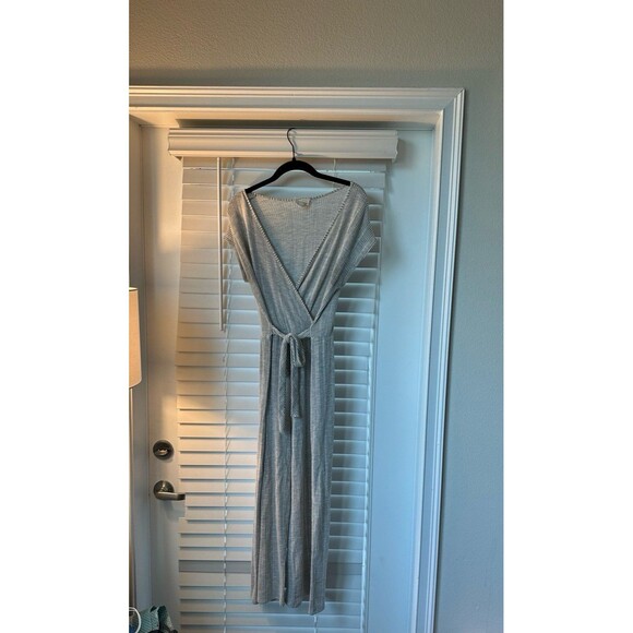 Caution to the wind grey and white romper - Picture 3 of 5